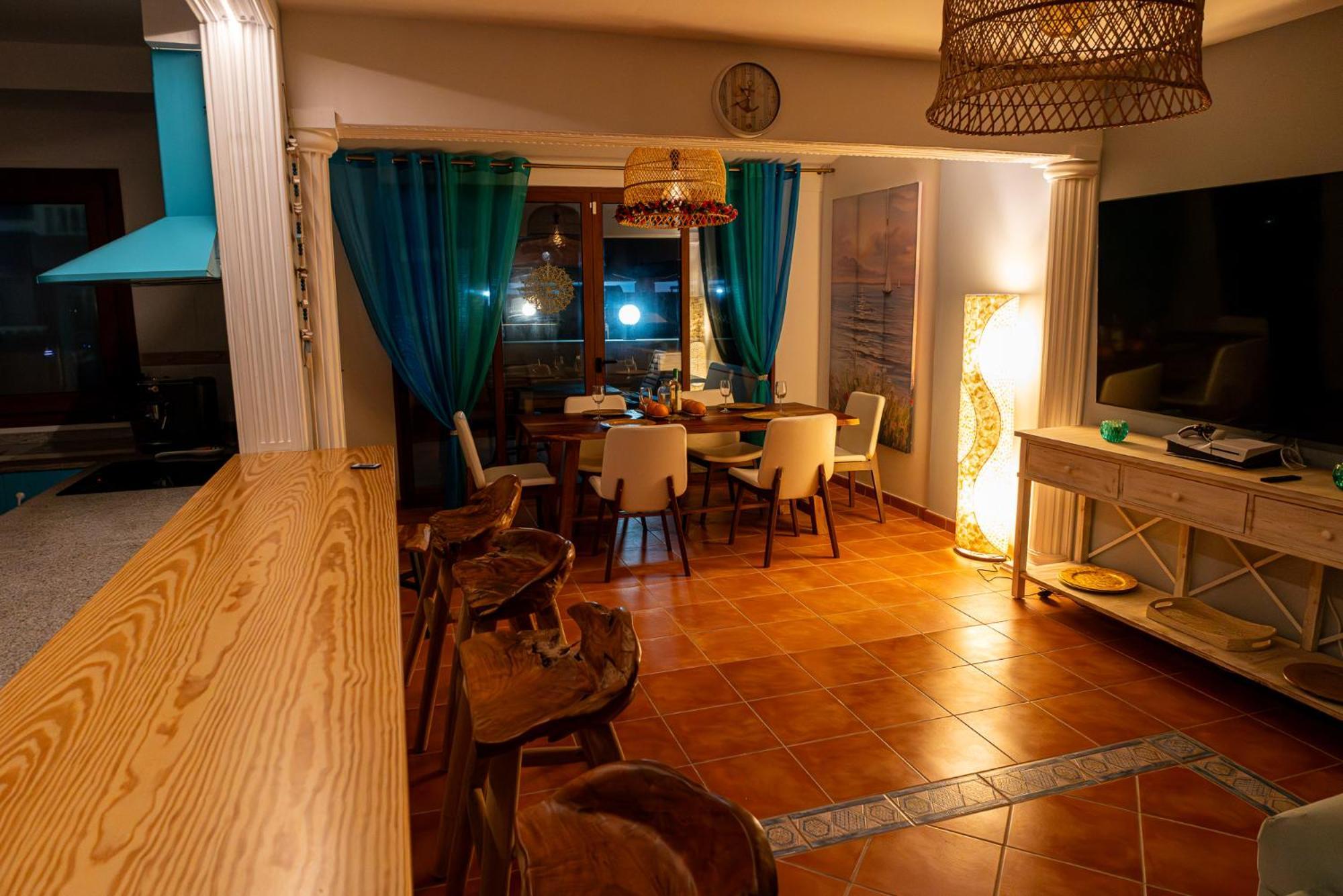 Villa Oceana - Cliffside Retreat Коста-де-Антигуа Экстерьер фото